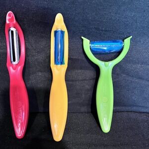 PROGRESSIVE-Assorted Kitchen Vegetable Peelers in a Variety of Colors